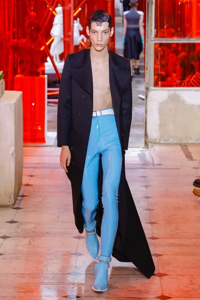 Look 14
